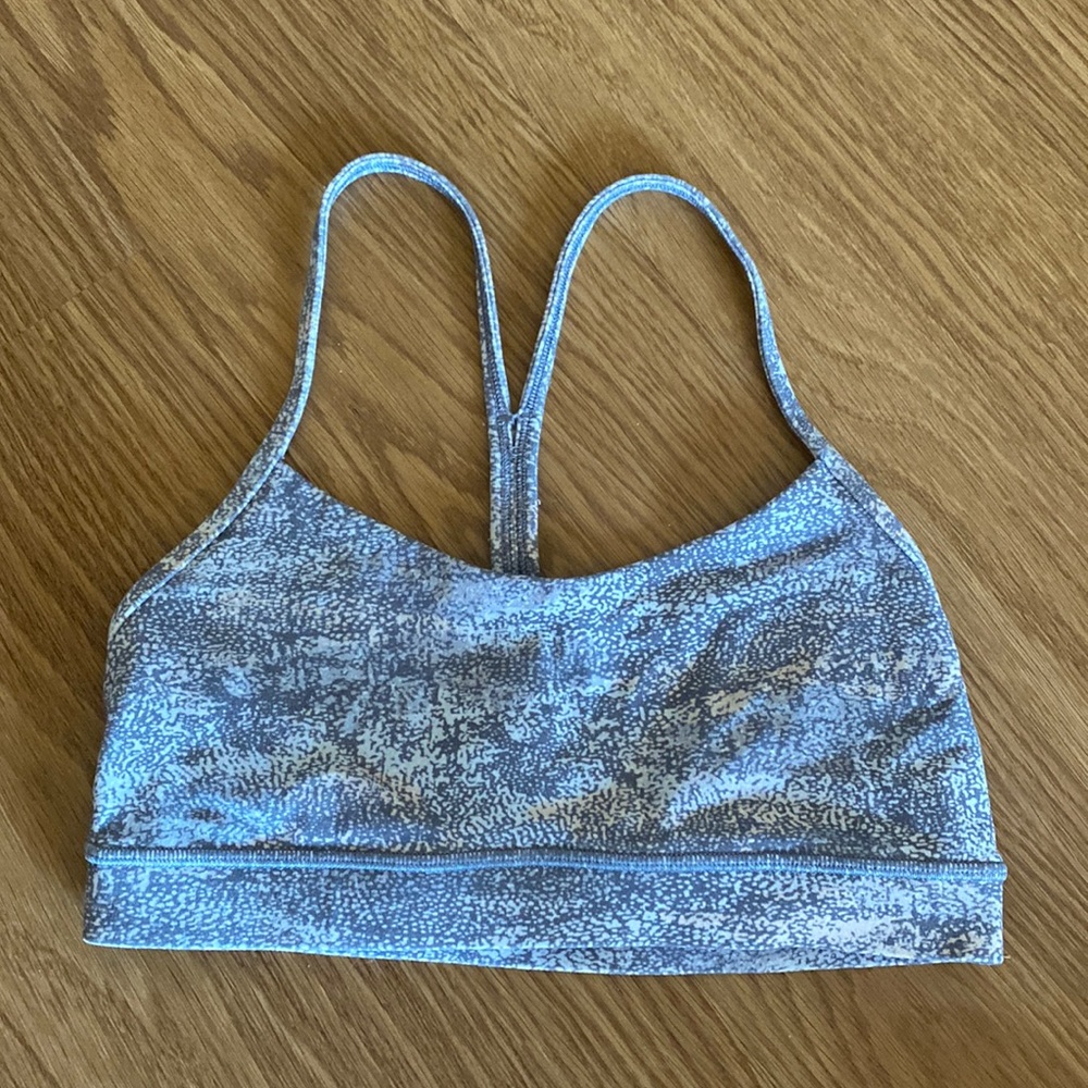 Lulu lemon sports bra size 6